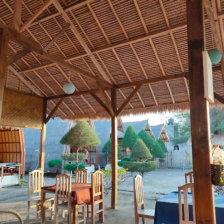 Sunset Beach Bungalow Гілі-Мено Екстер'єр фото