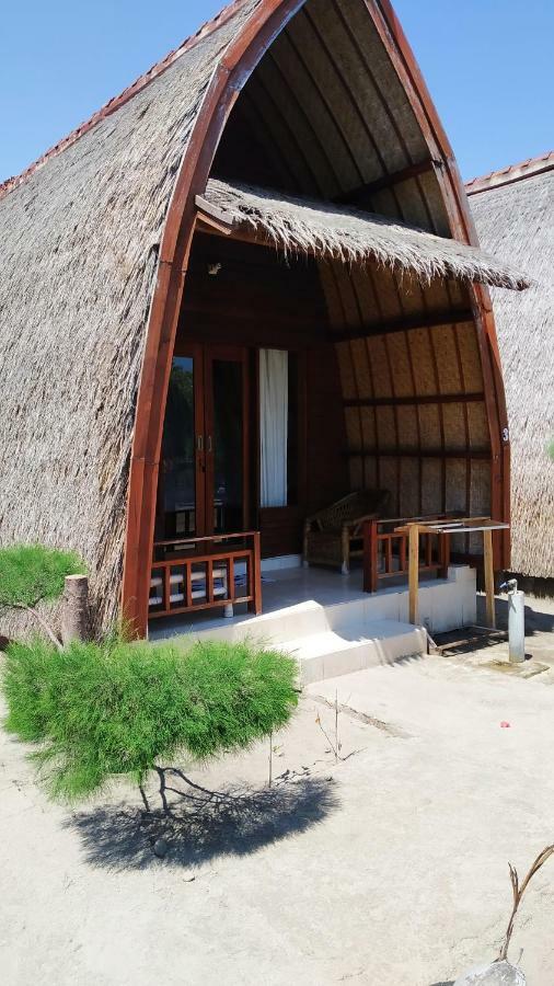 Sunset Beach Bungalow Гілі-Мено Екстер'єр фото